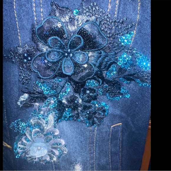 Skull Moon & Roses Embroidered Distressed Denim Jacket - Picture 7 of 9